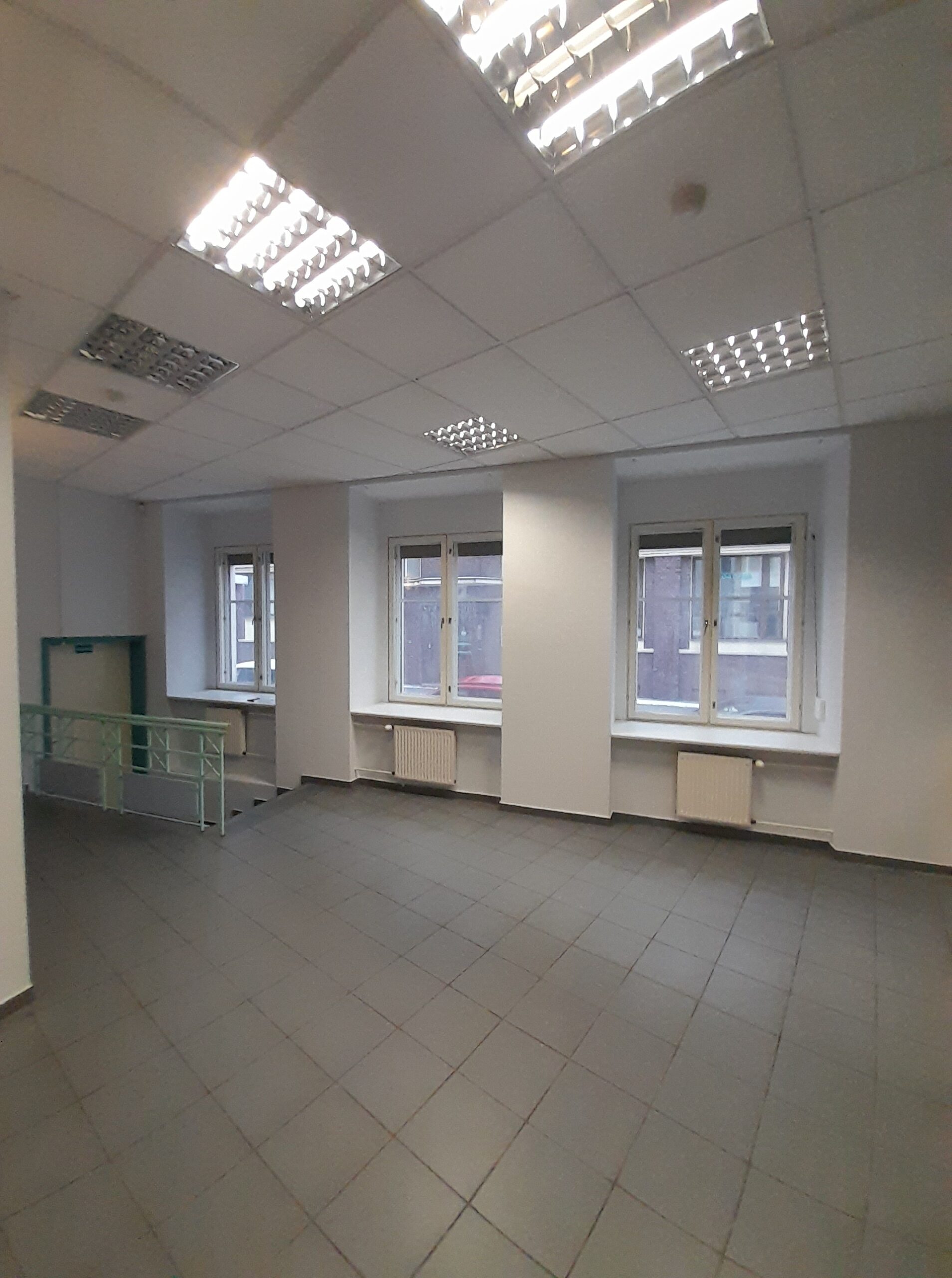 Išnuomojamos Administracinės patalpos centre Vytauto g. 24 ir 24A Klaipėdoje. Plotai nuo 12 kv.m. iki 100 kv.m.