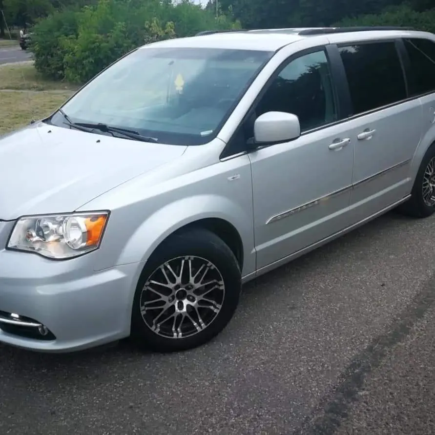 Parduodamas Chrysler Town Country minivenas