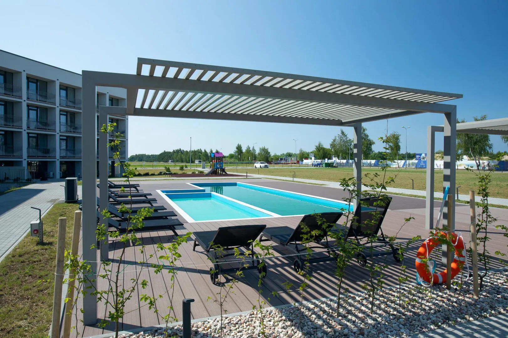 Ilgalaikei ir trumpalaikei nuomai apartamentai su sporto klubu, šildomu baseinu, vaikų kambariu