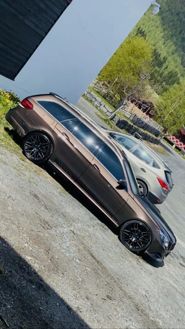 MB w212