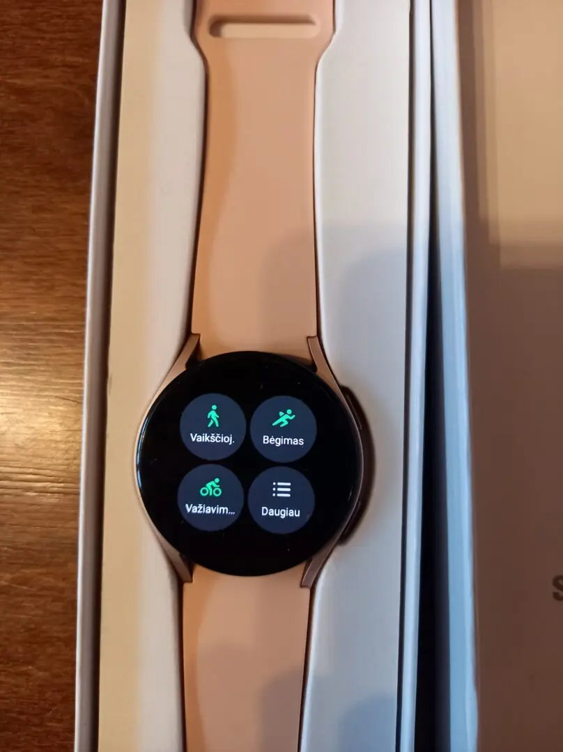 Parduodu Samsung Galaxy Watch5 SM-R905F