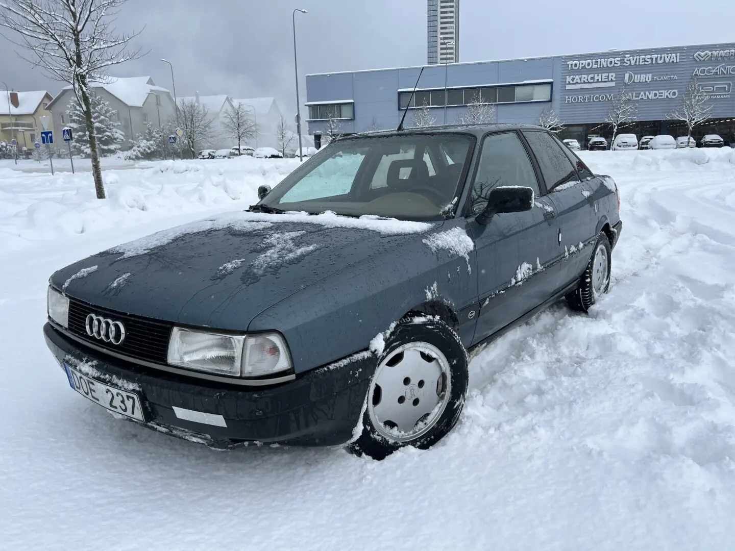 Audi 80