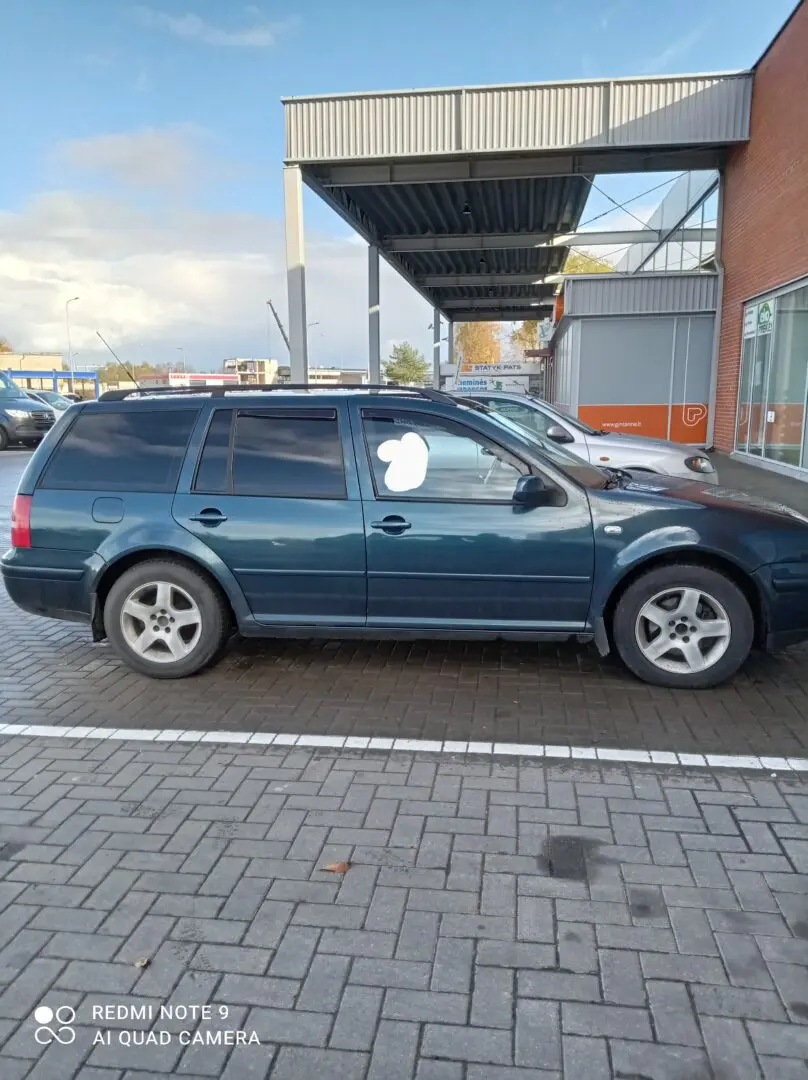 Volswagen golf universalas