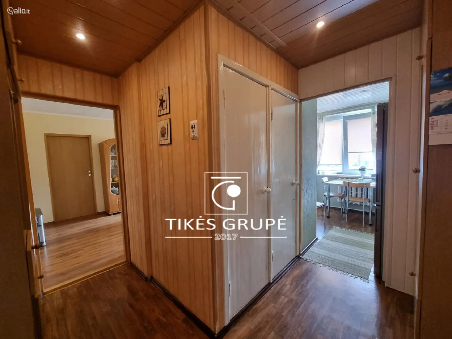 Klaipėdos r. sav. Gargžduose., parduodamas erdvus ir jaukus 3 kambarių butas miesto centre. Buto plotas — 61.29 kv. m., 5 aukštas iš 5.