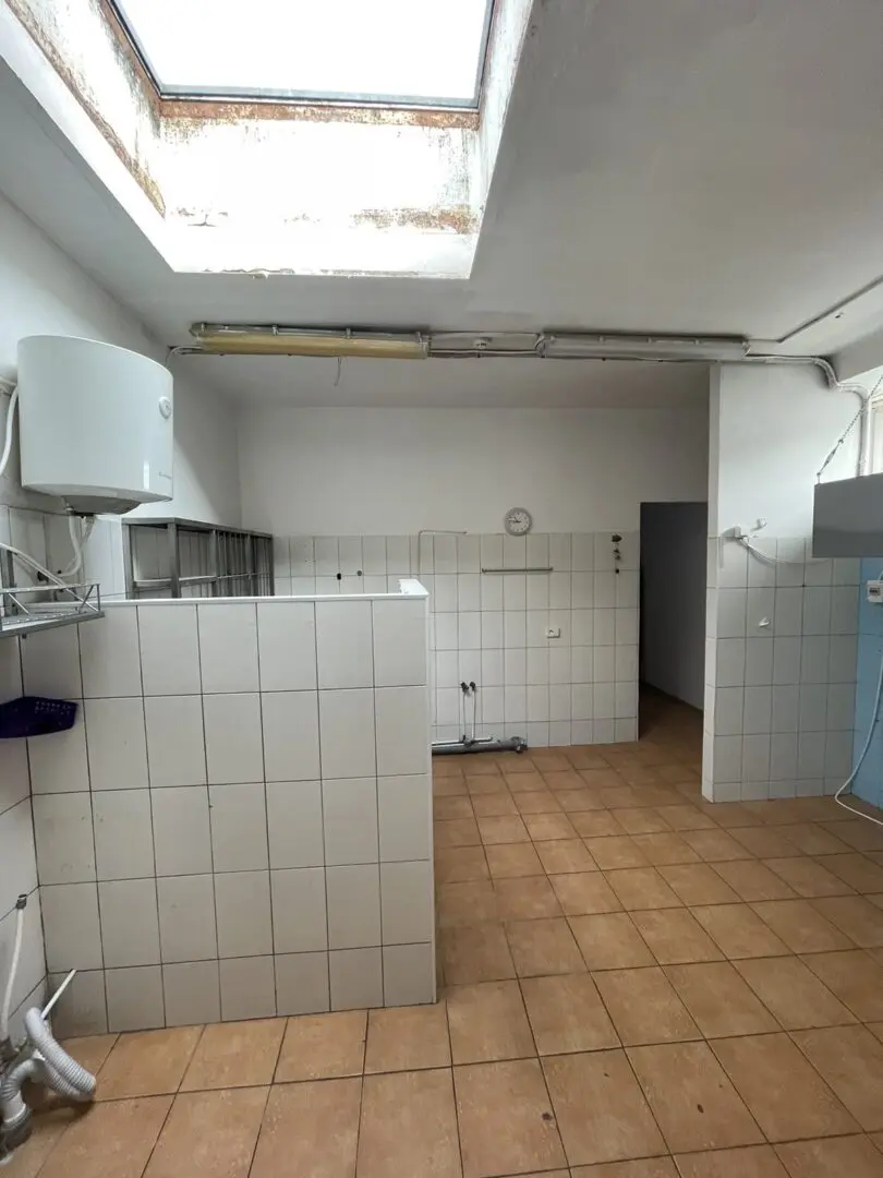 KLAIPĖDOJE PAČIAME ,,VINGIO‘‘ PREKYBOS CENTRE VINGIO.G PARDUODAMOS PATALPOS