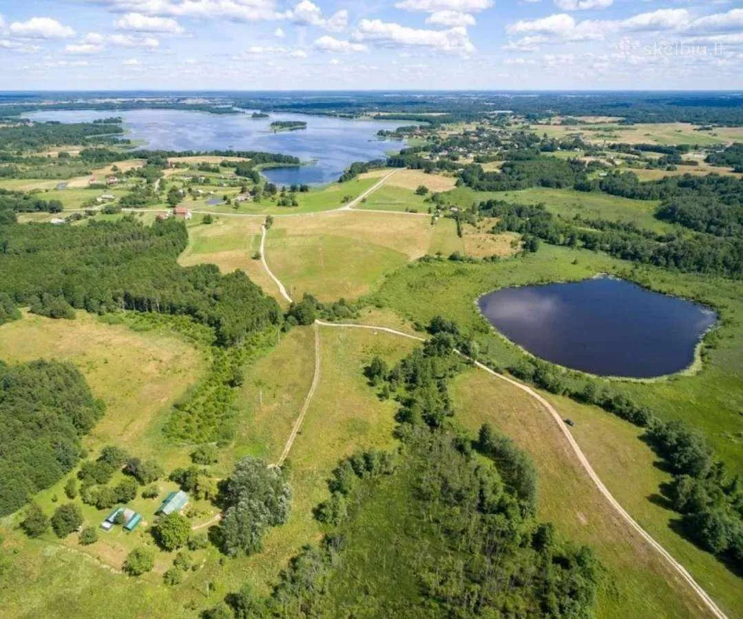 Parduodami sklypai vienas šalia kito Molėtų raj. Mackonių k. 6,37 ha.