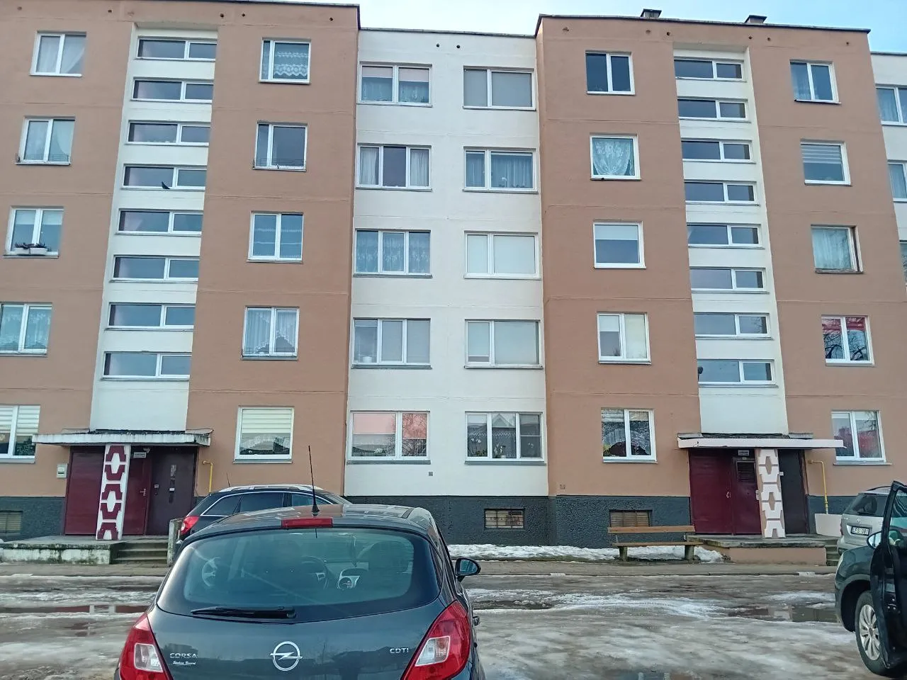 Radviliškio miesto centre parduodamas 1 k. butas