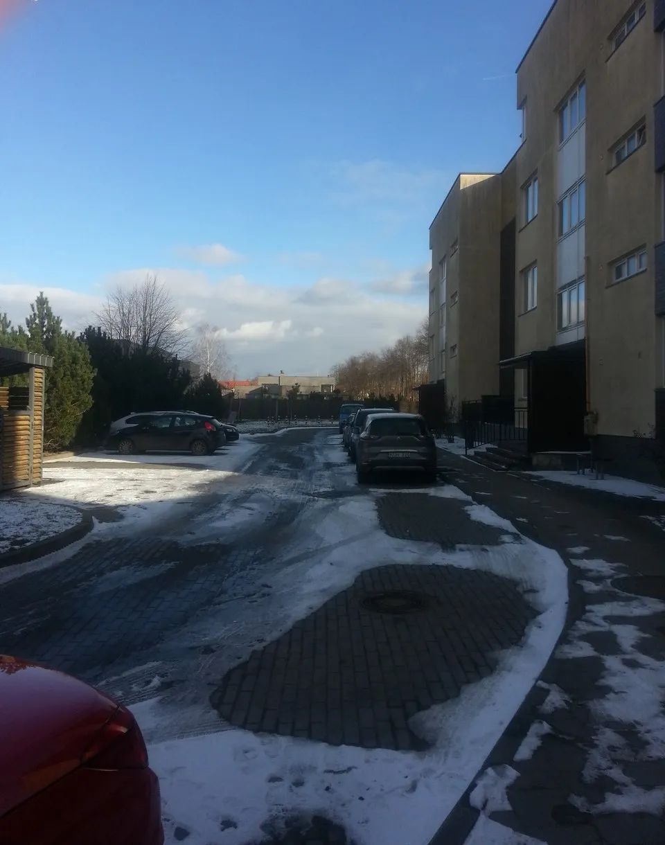 KLAIPĖDOJE MOKYKLOS G. PARDUODAMOS 2 PARKINGO VIETOS