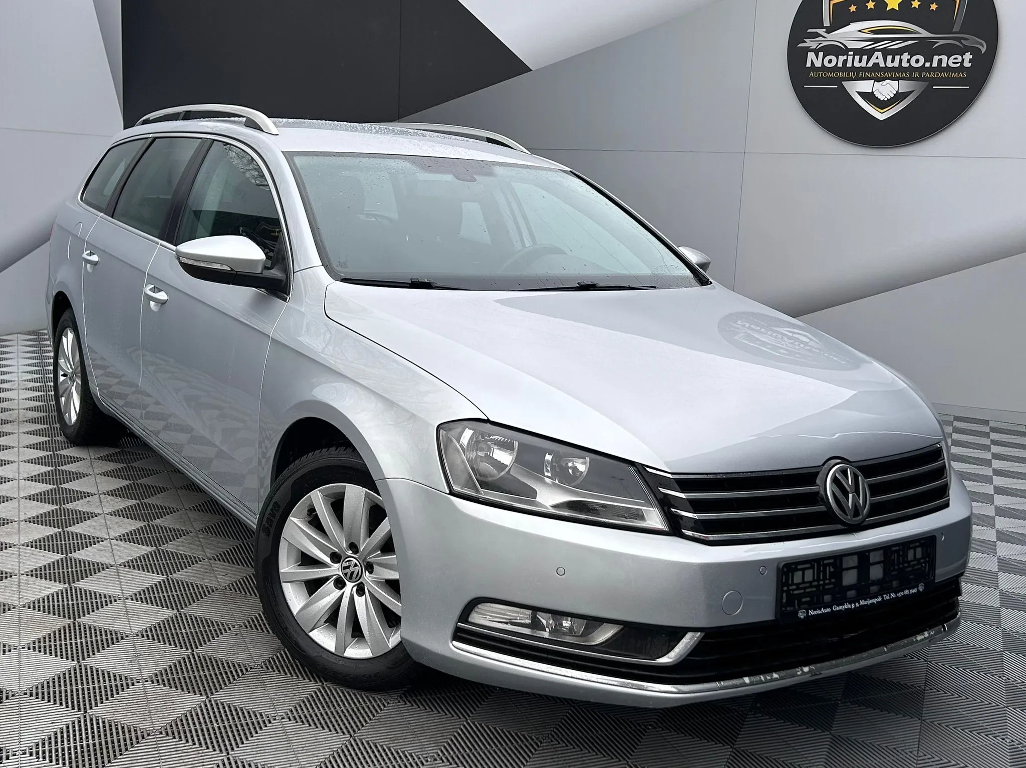 Volkswagen Passat 2.0 Tdi Automatas Galinė kamera