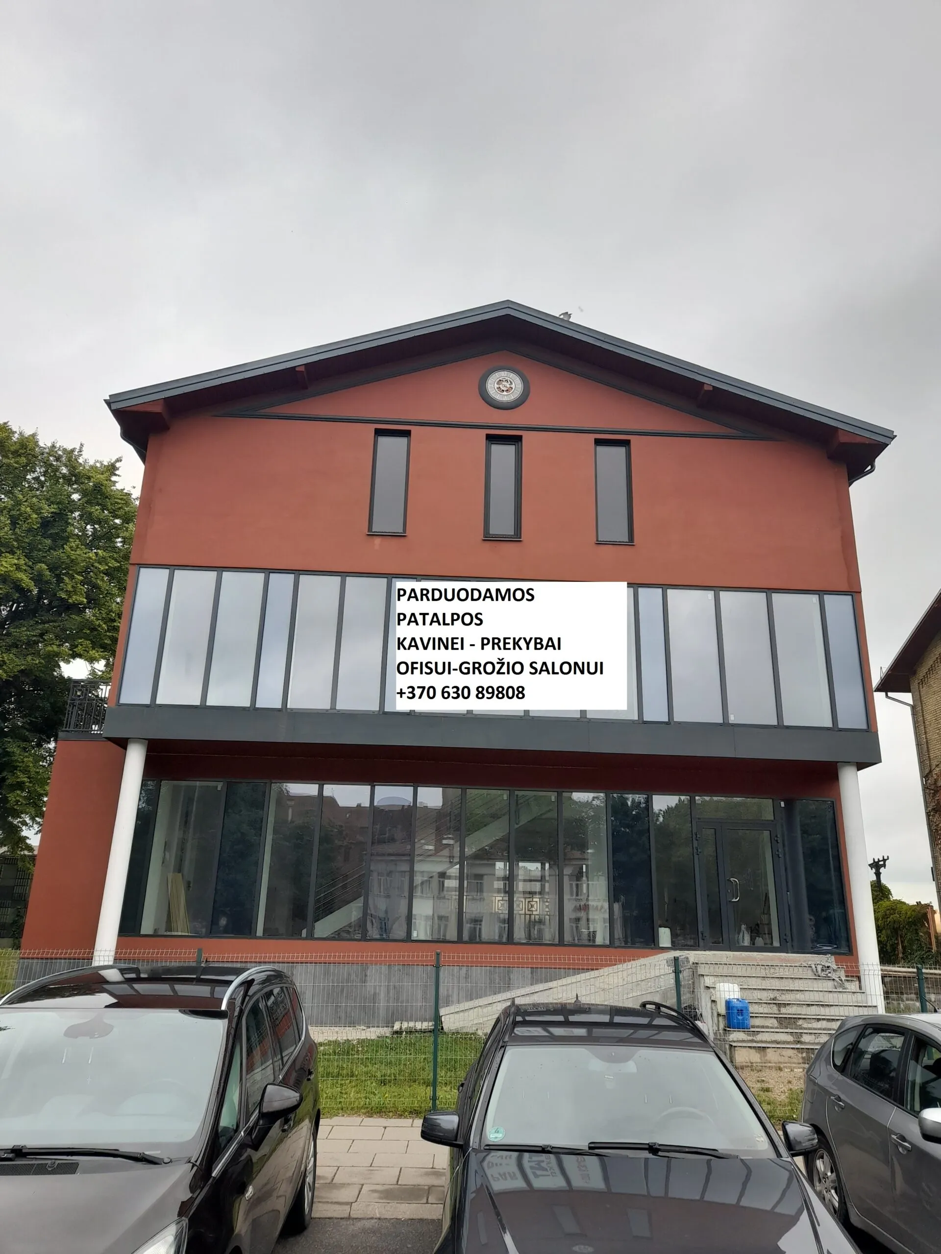 Parduodamos 150 kv.m. Komercinės - maitinimo – paslaugų – prekybinės ar ofisui tinkančios patalpos centre Priestočio g. 1 aukštas