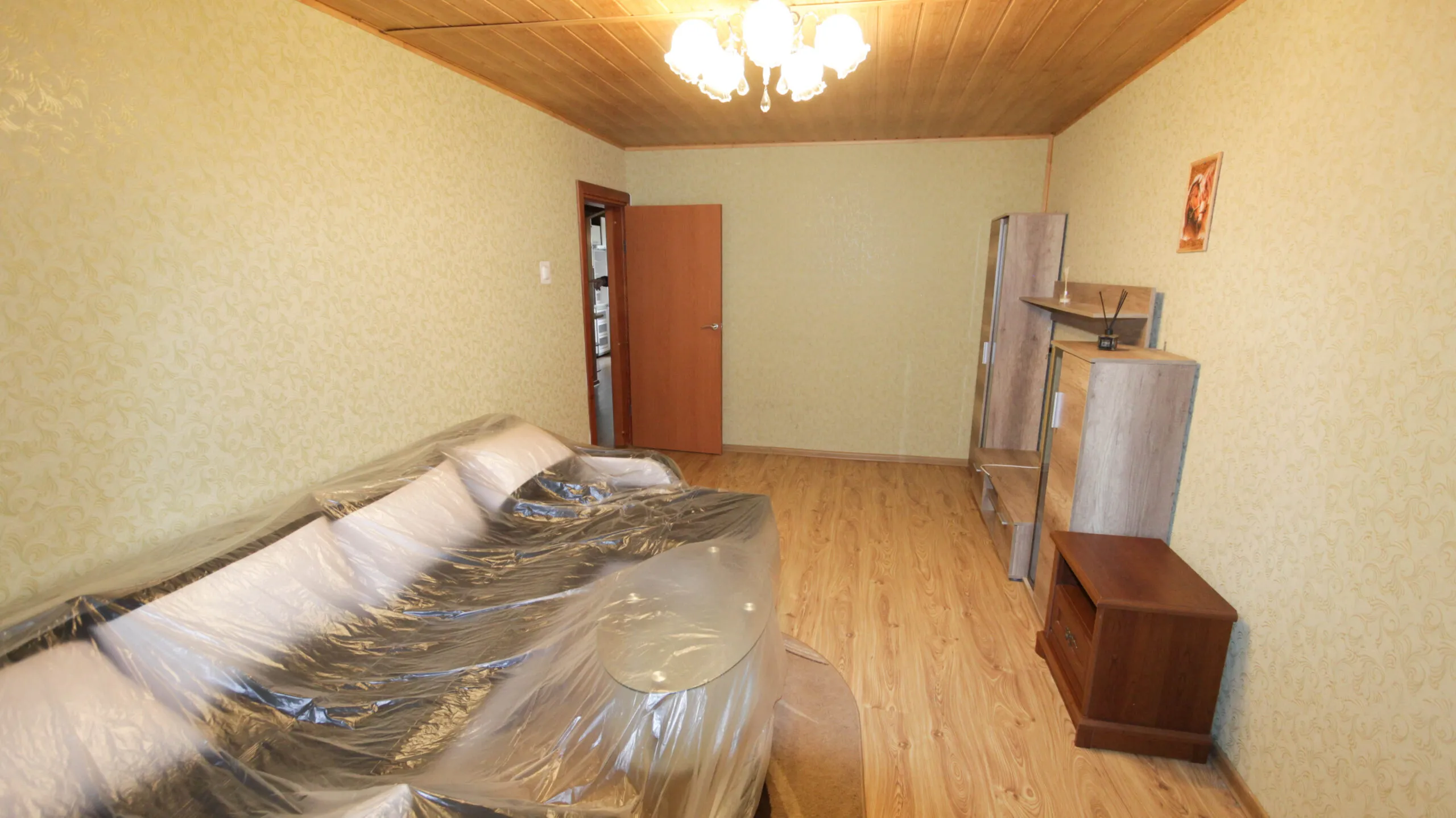 Parduodamas tvarkingas 2 kambarių butas (Naujoji Akmenė)