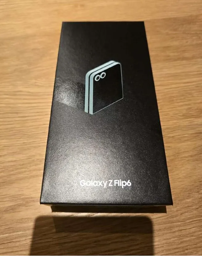 Naujas, neišpakuotas Samsung Galaxy Z Flip6