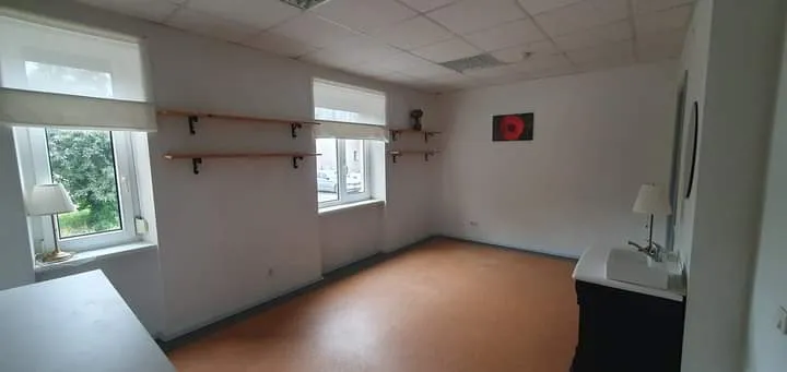 Išnuomojamas 24 kv.m., kabinetas grožio salone I. Kanto g.
