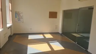 Išnuomojamos 26,52 kv.m. Administracinės patalpos Paryžiaus Komunos g.