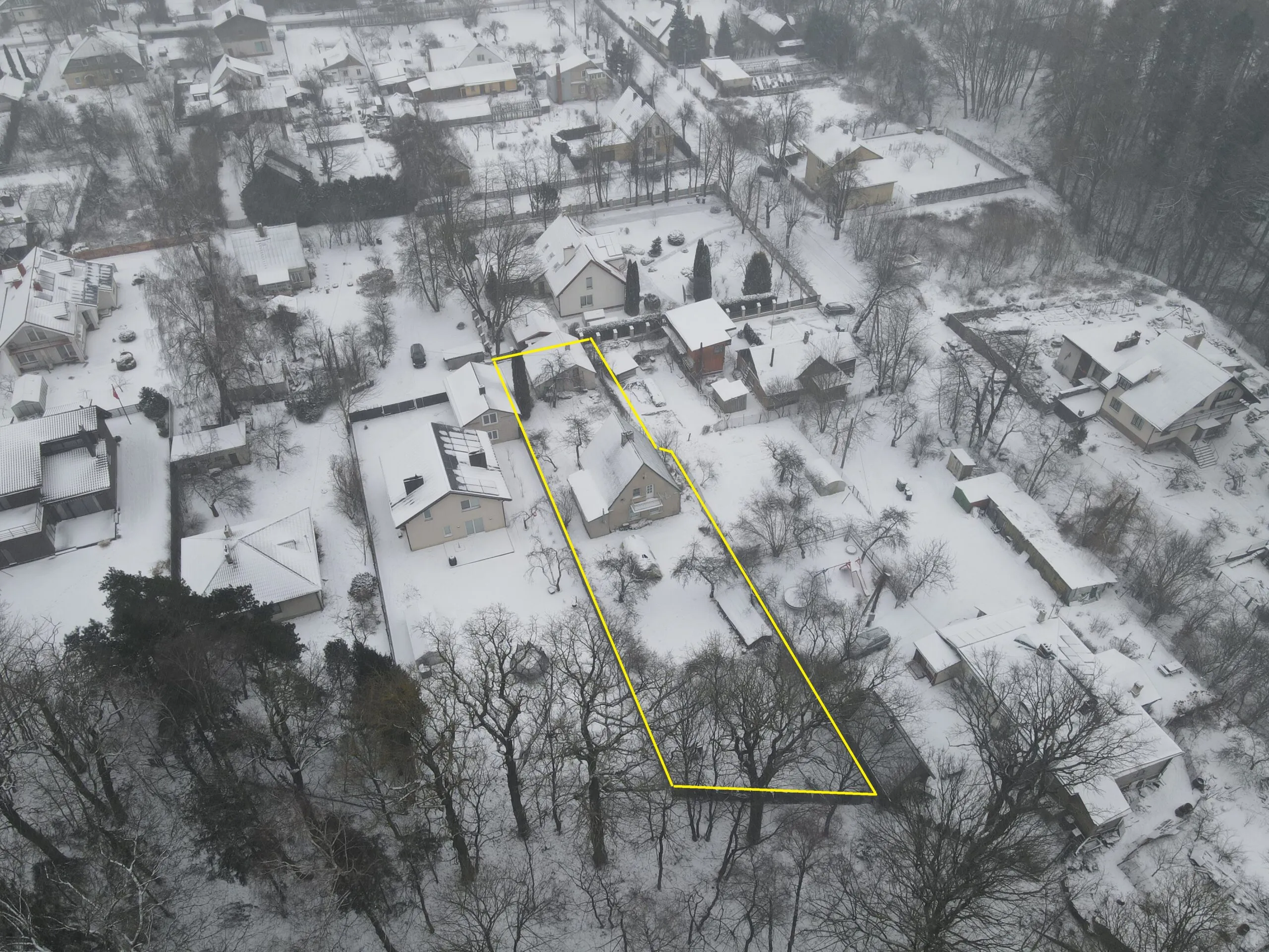 Mūrinis namas PAVILNYJE, VERSMIŲ g. 2B, VILNIUJE. 