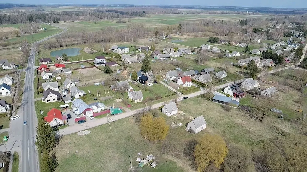 Pilviškių miestelyje, Gedimino g. Vilkaviškio r. sav.