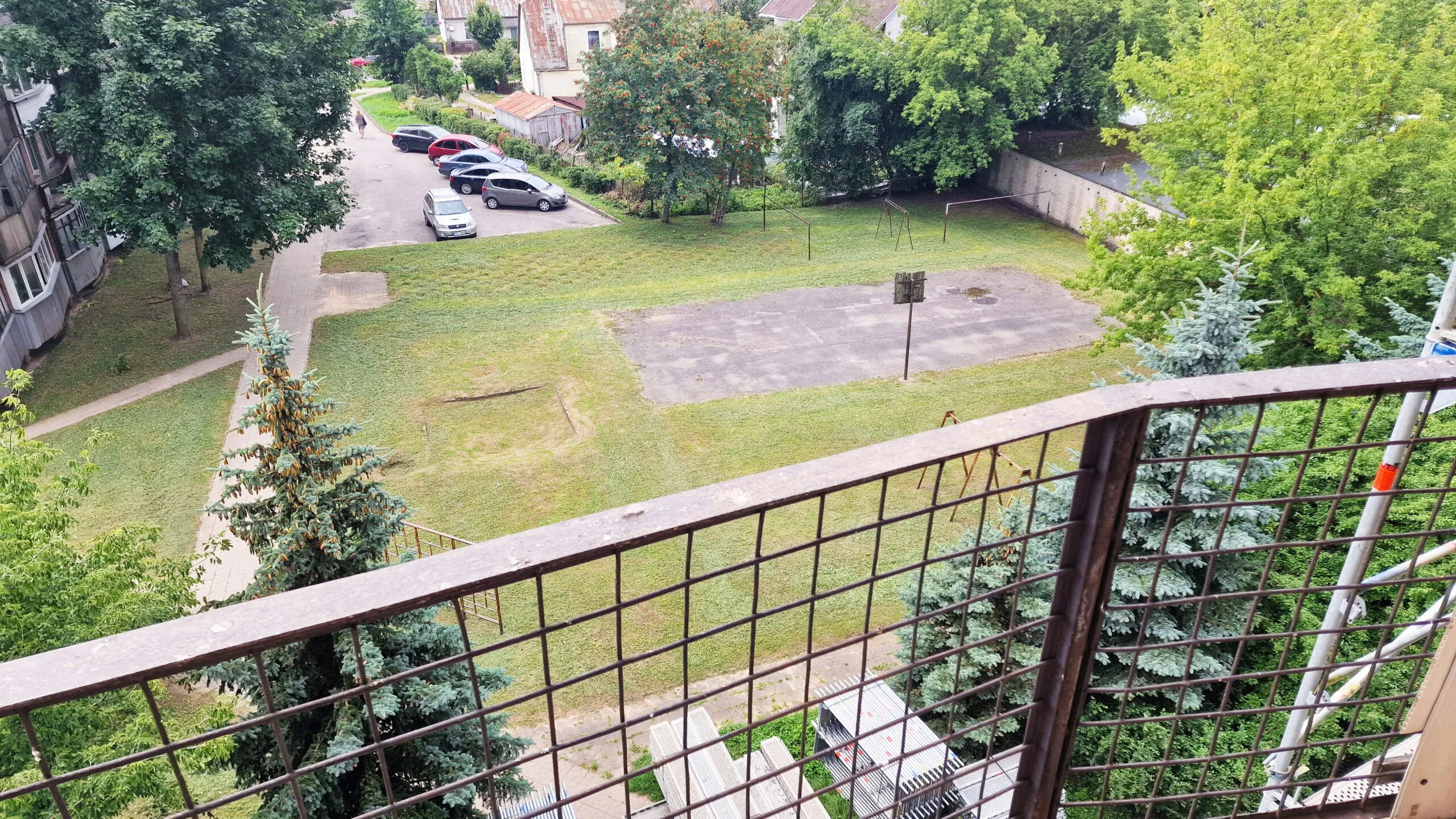 Parduodamas 1 kambario butas penktame aukšte, Panevėžyje.